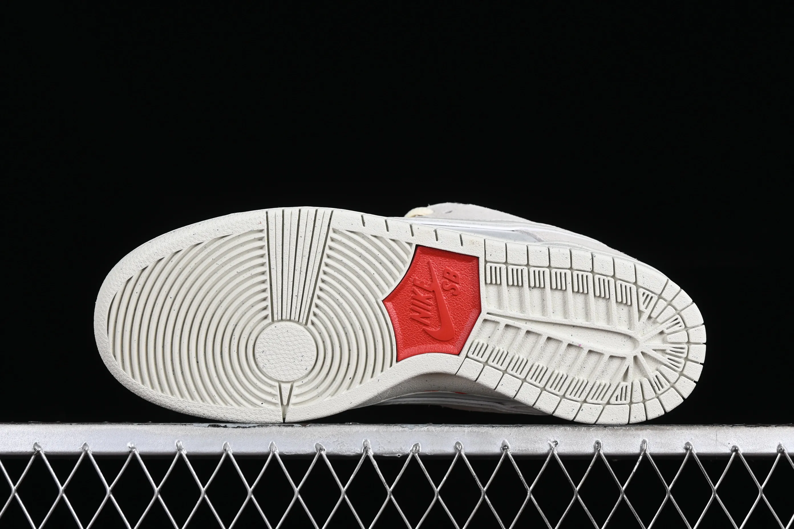 All categories Nk SB Dunk series Nk SB Dunk Low low-top sneakers F version Nk SB Dunk Low 2024 Valentine's Day theme SB low-top casual sneakers FZ5654-100